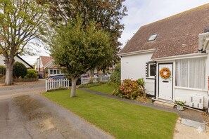 2 bedrooms - Charming 2-bedroom Escape in Worthing (Worthing)