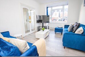 3 bedrooms - Sunny 3BR Home Near Portsmouth Park (Portsmouth)