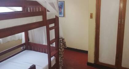 The Bay Cottage 4BR Retreat in Cape Maclear