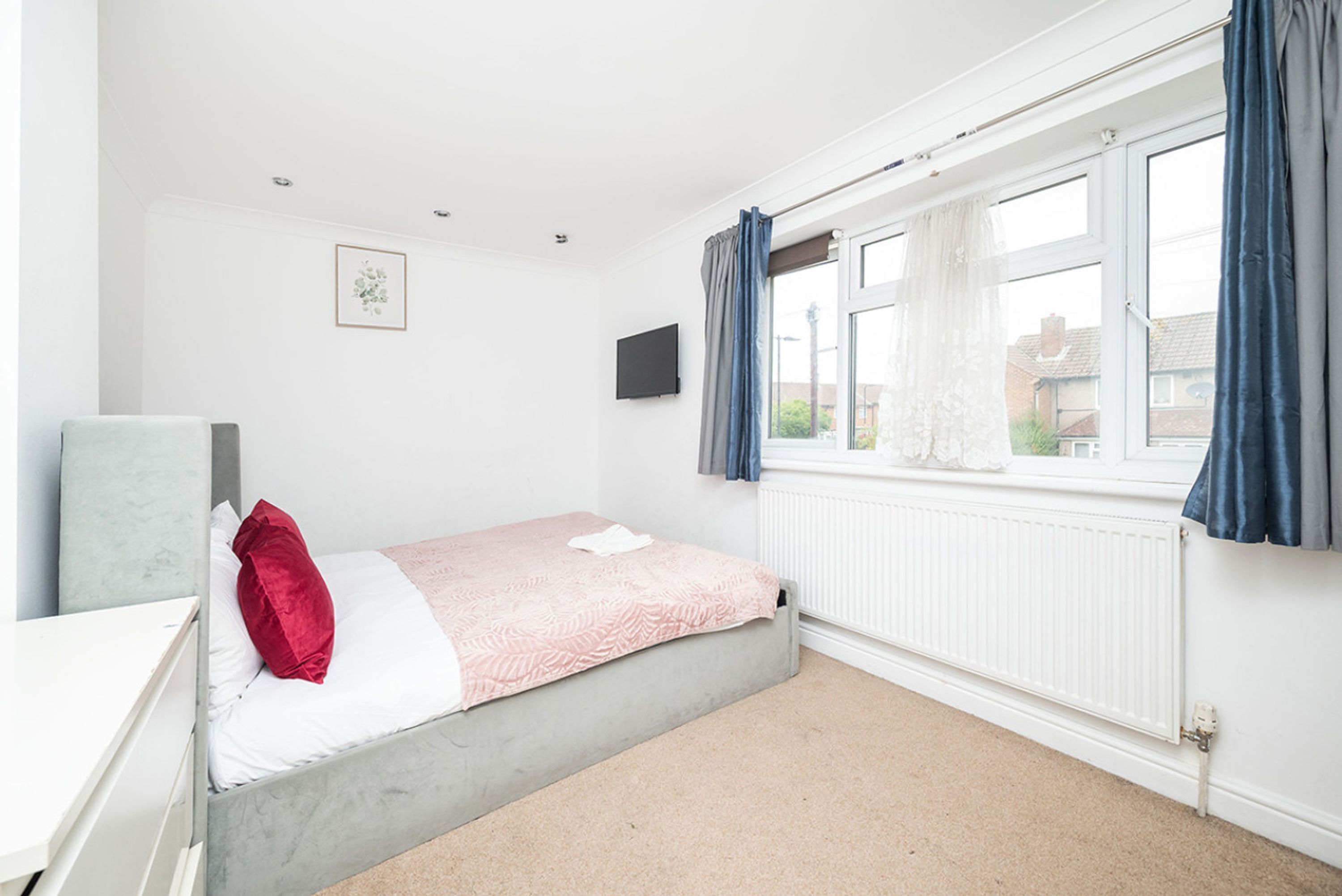 3 bedrooms