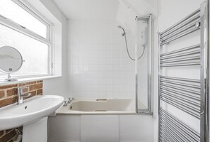 3 bedrooms - The Ipswich Snug Spacious 3BR Retreat Free Parking (Ipswich)