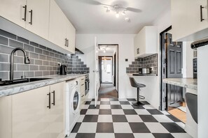 House - Spacious 4-bedroom Haven in Orpington Retreat (Orpington)