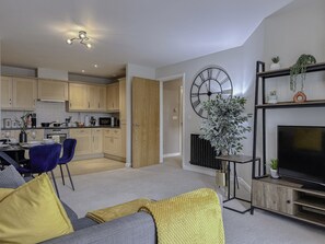 House | 2 bedrooms - Contractor Stay Hatfield Free Parking Sleeps 4 (Hatfield)