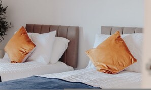 House | 2 bedrooms - Elizabeth Line Retreat Modern 2BR Flat in Hayes (Hayes)