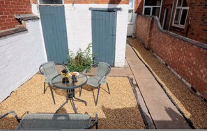 House, Smoking | 4 bedrooms - Leicester Luxe Retreat Sleeps 8 Garden Works (Moffat)