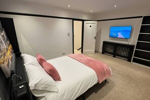 House | 3 bedrooms - Market Street Retreat in Central Loughborough Sleeps 6 (Loughborough)