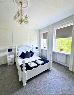 10 bedrooms - 10br - Manor Park Country House Wales (Swansea)