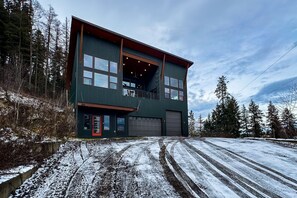 House - Spokane River Retreat (Coeur d'Alene)