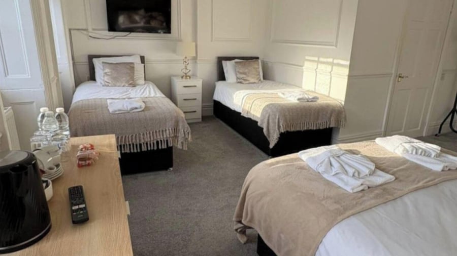 Room 7 - Manor Park Country House Wales