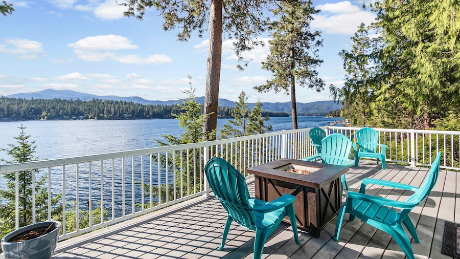 Lakeside Cabin in Hayden