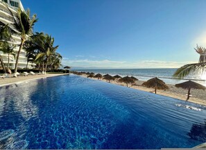 House - Beautiful Beachfront 3 bd Condo in Nuevo Vallarta (Nuevo Nayarit)