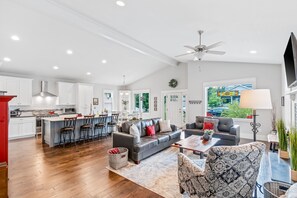 House - Classic Coeur d Alene Estate (Coeur d'Alene)