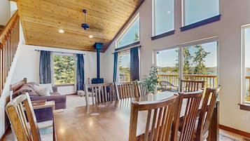 House | 4 bedrooms, Internet