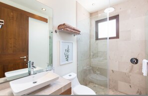 House - Luxury 4 bed 4 Bath Beach Front Condo - Bucerias (Bucerías)