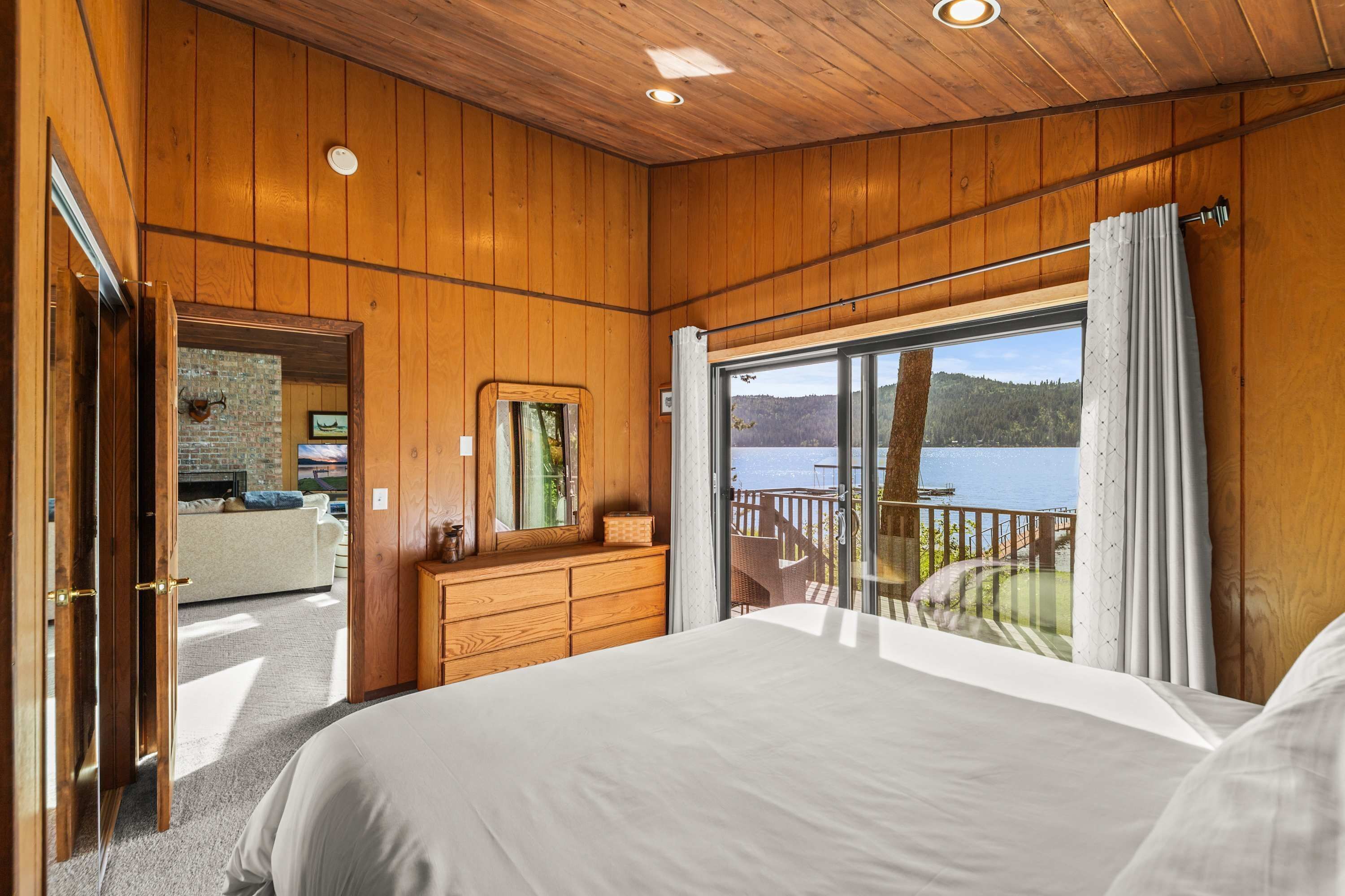 Suite | 4 kamar tidur dan internet
