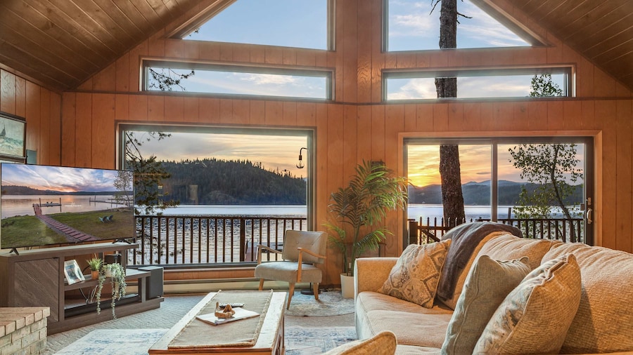 Cabin On The Lake in Harrison
