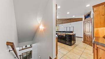House | 4 bedrooms, Internet