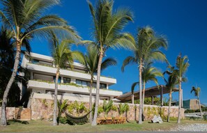 House - 6 bd Premier Beach Front Location (Punta de Mita)