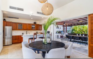 House - A Luxurious 4bed 2level Retreat (Punta de Mita)