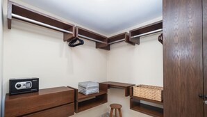 Nhà | 4 phòng ngủ 