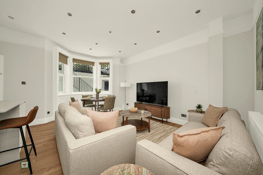 Large Stylish 2 Bed Flat Near Kensington - Notting Hill
