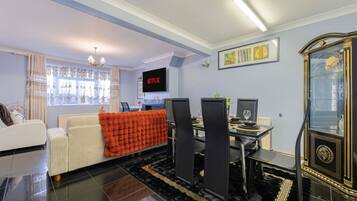 House | 2 bedrooms, Internet