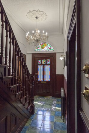 Biệt thự