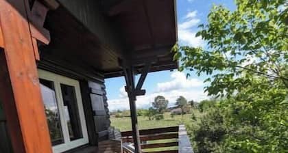 Chalet au Bord des Vignes â SĂ©jour Chaleureux avec Grand Balcon et Nature