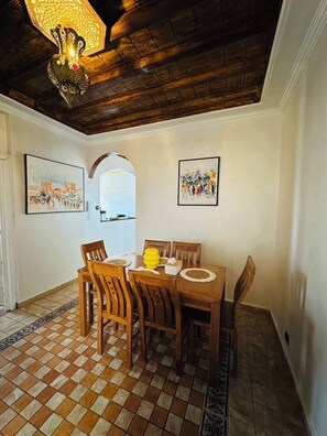 Dining - Peaceful retirement: Unobstructed view and proximity to the ocean (Essaouira)