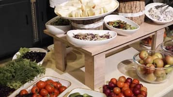 Frokostbuffé hver dag (mot et tillegg)