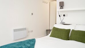 Apartment, City View | Blackout drapes, iron/ironing board, free WiFi - Belgravia House  (Sheffield)
