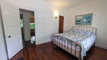 3 Schlafzimmer, Schreibtisch, kostenloses WLAN, Bettwäsche