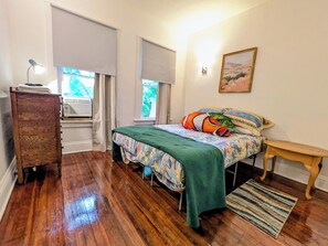3 chambres, bureau, Wi-Fi gratuit, draps fournis