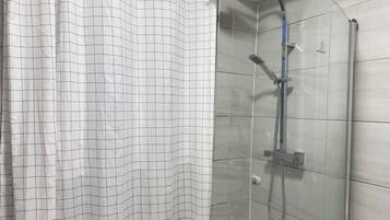 Towels, soap, shampoo, toilet paper