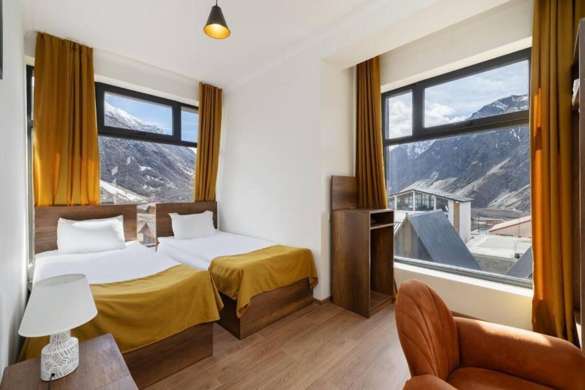 Double or Twin Room, Mountain View | Desk, laptop workspace, free WiFi