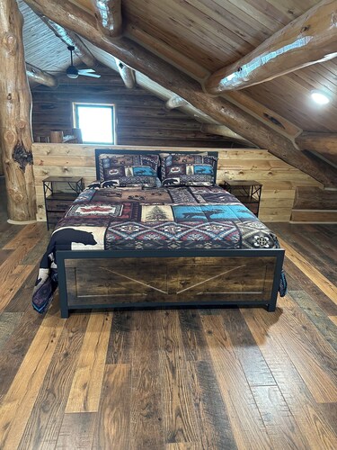 Marvelous 2-bedroom cabin in Rapid City perfect for your getaway