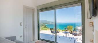 Assini Estate - Panoramic Seaviews by the Pool