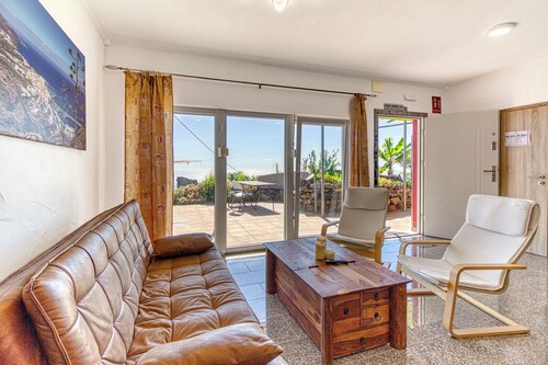 Hotel Rural Los Piratas Indianos 4 – Apartment mit Meerblick & Pool