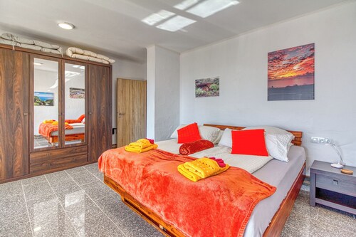 Hotel Rural Los Piratas Indianos 4 – Apartment mit Meerblick & Pool