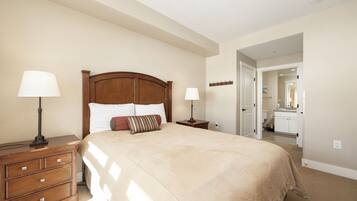 Travel cot, Internet, bed sheets