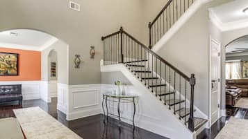 Rumah (5 Bedrooms) | Interior