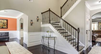 Spacious Group Hub! Walk to Tribble Mill Park