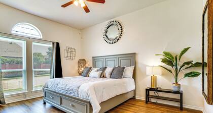 Modern Home Near Dfw: Work, Play + Relax!