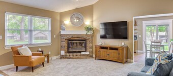 13 Mi to Kauffman Stadium! 'cottontail Cottage'