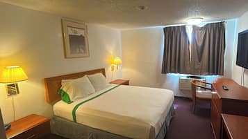 Iron/ironing board, free WiFi, bed sheets