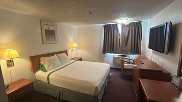 Iron/ironing board, free WiFi, bed sheets