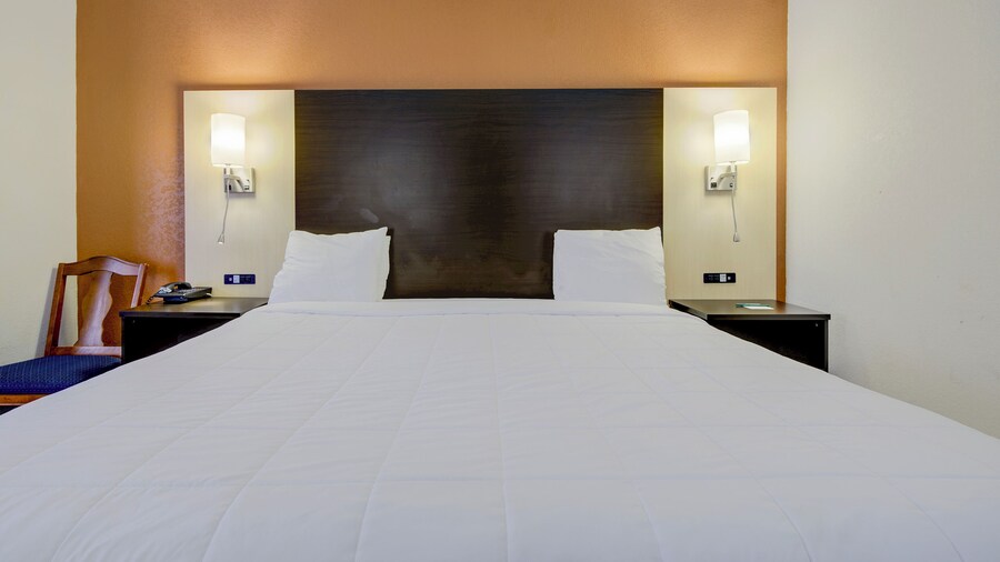 Saint Joseph Inn & Suites Benton Harbor Near I-94