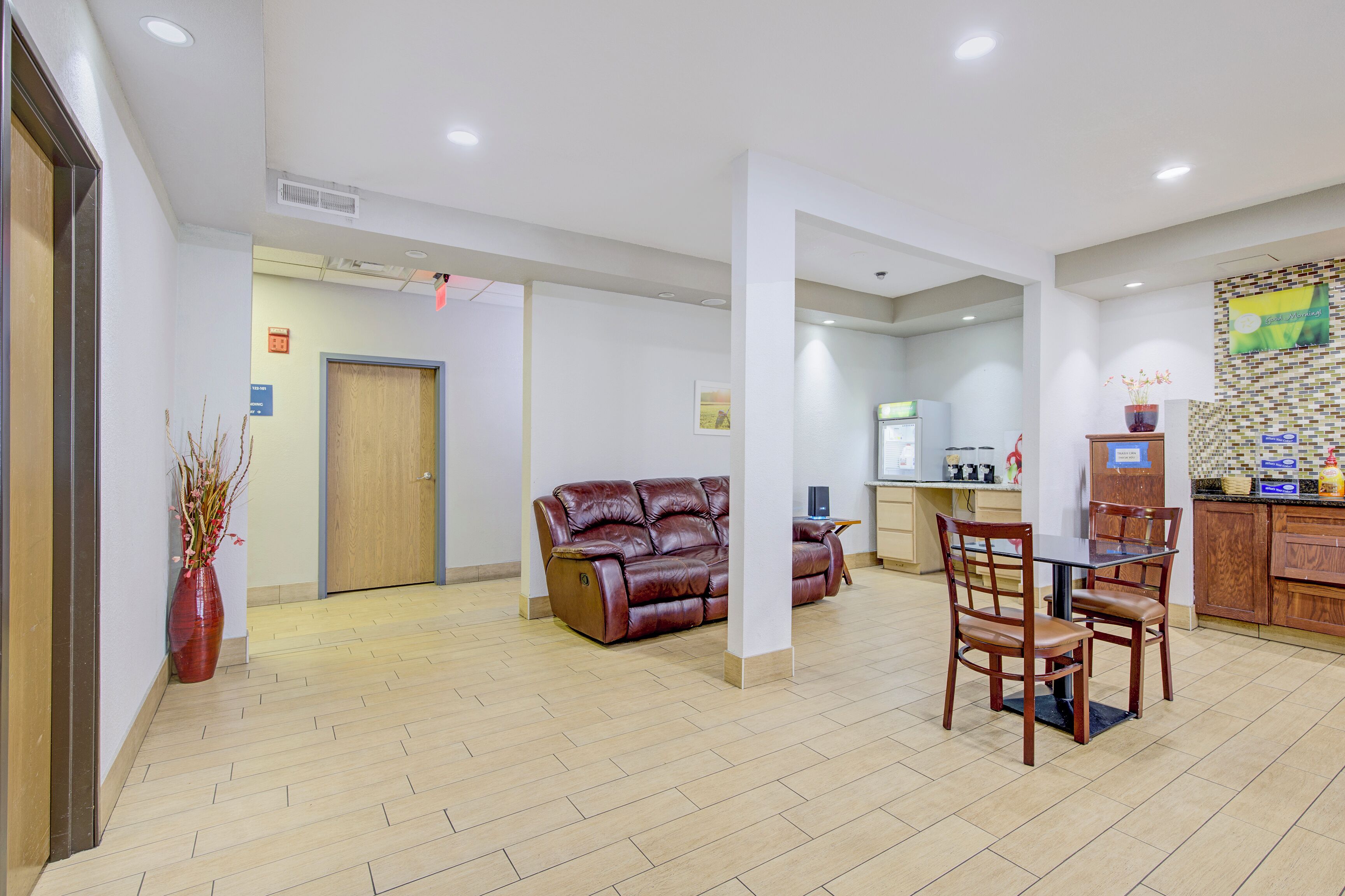 Breakfast area