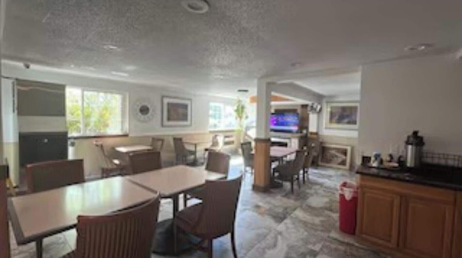 Breakfast area