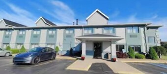 Saint Joseph Inn & Suites Benton Harbor Near I-94